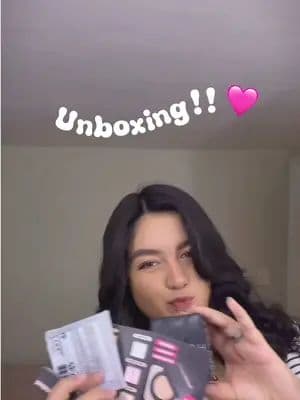 unboxingggg 🩷, i love u!! @Huda Beauty #ambassador #hudabeauty #hudabeauties #contenido #unboxing