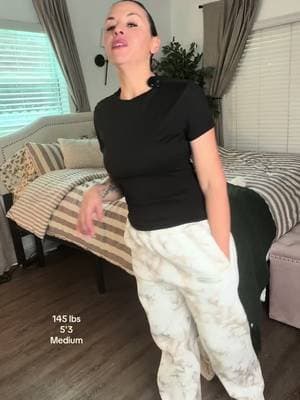These Comfrt camo sweatpants are giving cozy + oversized perfection ๐๐ฅ So soft, so comfy, and the fit is EVERYTHING. Add them to your cart before theyโre gone! ๐โจ #Comfrt #CamoSweatpants #TikTokShop #ComfyStyle #OversizedSweats @Comfrt