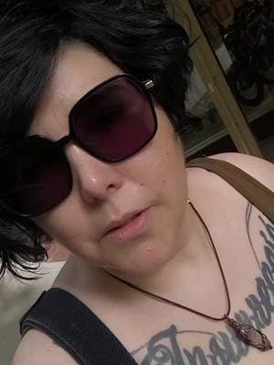 Necesitas renovar tus gafas pero son muy caras? Te gusta tener gran variedad de modelos como a mi? Pues ahora con @Firmoo Glasses @firmoo_es teneis todo tipo de gafas a precios de risa y además con un 50% de descuento con mi código FIBRO50. A que esperáis? #gafas #gafasdesol #gafasgraduadas #ugc #curvygirl #curlyhair #skincare #makeup #beauty #salud #bienestar #publicidad