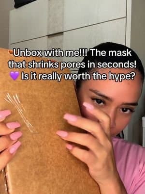 From city streets to self-care nights 💜 Just unboxed the viral Violet Ice Cold Plunge Mask by @olehenriksen — this purple magic claims to shrink pores in seconds 👀✨check my bio And add to your cart 😜#ad#skincareroutine#olehenriksen#latinacreator#skincarecommunity