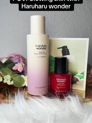 The @haruharu wonder Black rice probiotic essence is such a musy-have in your skincare routine. Few benefits include: 🌸Hydrates & plumps – gives skin a soft, bouncy feel. 🌸Brightens – helps even out dullness and gives a subtle glow. 🌸Strengthens skin barrier – probiotics help your skin stay healthy and less sensitive. 🌸Smooths texture – makes skin feel softer and more supple. You can get yours from @YesStyle using my discount code ELSAMO15 #yesstyle #haruharuwonder #yesstyleinfluencer #skincare #ugc