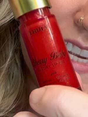 @Truly Beauty #lipoil #plumpinglipgloss #lips #tiktoksummersale #tiktokshopcreatorpicks