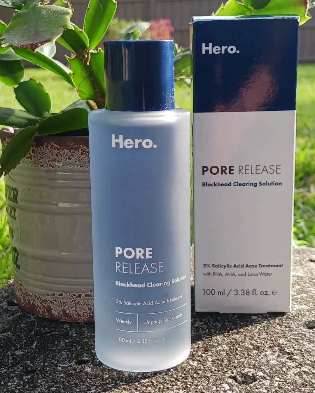 Tired of stubbord blackheads? Check out the new Hero Pore Release backhead cleansing solution. It was gifted to me by @