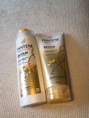Aparte de reparar mi cabello deeeeeesde adentro, huele riquísimo!!! De ahí les estaré chismeando más 🤭 #pantenebondrepair #pantenefm #publicidad @For_Me @pantenelatino