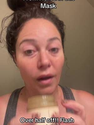 Sooth sensitive skin and get a glow with this honey mask with honey from Korea. @imfrom_us #facemask #honeyskincare #holidayskincaregiftideas #tiktokshopblackfriday