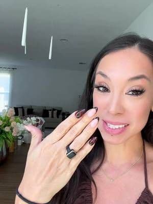 Ummm okay @GLAMZILLA and @Glamnetic you guys really did the dang thing with these ones!!! I feel like I could wear these indefinitely 😍 but then I wouldn’t be able To try the other amazing styles you came up with!! I am truly OBSESSED with these! #glamzilla #glamnetic #tortoiseshell #pressinnails #salonquality #tiktokshopcreatorpicks #ttsbeautybesties