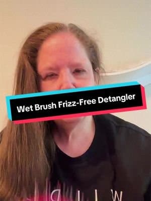 My hair has a new best friend. 💕 The @Wet Brush Frizz-Free Detangler Hair Brush combines ultra-soft IntelliFlex bristle