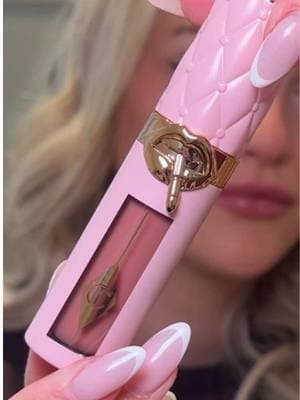 My lipstick love story with @Charlotte Tilbury 💕 Lip liner: pillow talk Blush balm lip tint: pillow talk medium Big li