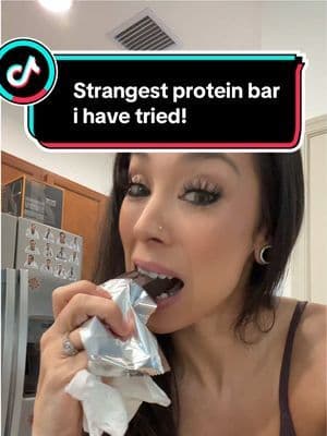I was blown away by the flavor of these they don’t even taste like a protein bar! #creatorboostcamp #giftguide #ttsdelight #spotlightfinds #giftsforhim #giftsforher #freshforwinter #toptierdecember #newyearnewaura #tiktokshopholidayhaul #tiktokshopcreatorpicks #builtbar #proteinbar