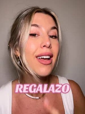 Sin dudas el mejor regalo que va a haber en mi arbolito. Mira lo que es este cofre Blond Absolu de @Kérastase y en 12 cuotas amor. A mi el girl math me dice que es un negocion 😂 #kerastase #ad #xmaskerastase #hair #Haircare #hairtok #pelo