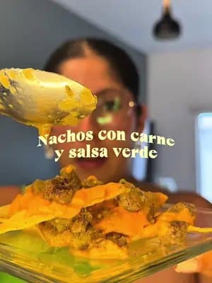 Levantando el evento con esta salsa 🤌🏼🌶️🐔 #Knorr #IFNetworkFM #Publicidad #nachos #salsaverde @Knorr México @For_Me