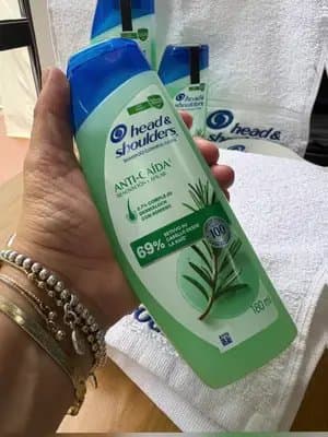 Shampoo Anti-caída tu renovación capilar, uso @Head and Shoulders🧴 diario Head&Shoulders #HeadAndShouldersRomero #Publicidad #formetips #HeadAndShouldersAnticaidaFM #Shampoo @For_Me @Head & Shoulders LA