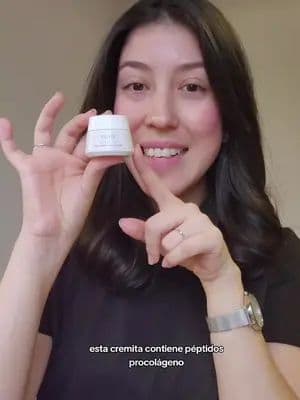 Mi review honesto de esta cremita de @Vichy Laboratoires que te va a ayudar muchísimo para mejorar líneas de expresión, arrugas finas y firmeza en la piel ✨ Me encanta porque es ligera y se absorbe rápido. Además, deja la piel super tersa ✨🤍 #Publicidad #VichySkincare #arrugas #líneasdeexpresión #flacidezenlapiel #arrugasenlapiel #arrugasfaciales #arrugasdeexpresión #skincareperu #skincaretips #skincarereview #collagenspecialist #vichyperu #cuidadodelapiel #básicosparaelcuidadodelapiel #skincareroutine #skincareblog #cremaantiedad #cremaantiarrugas