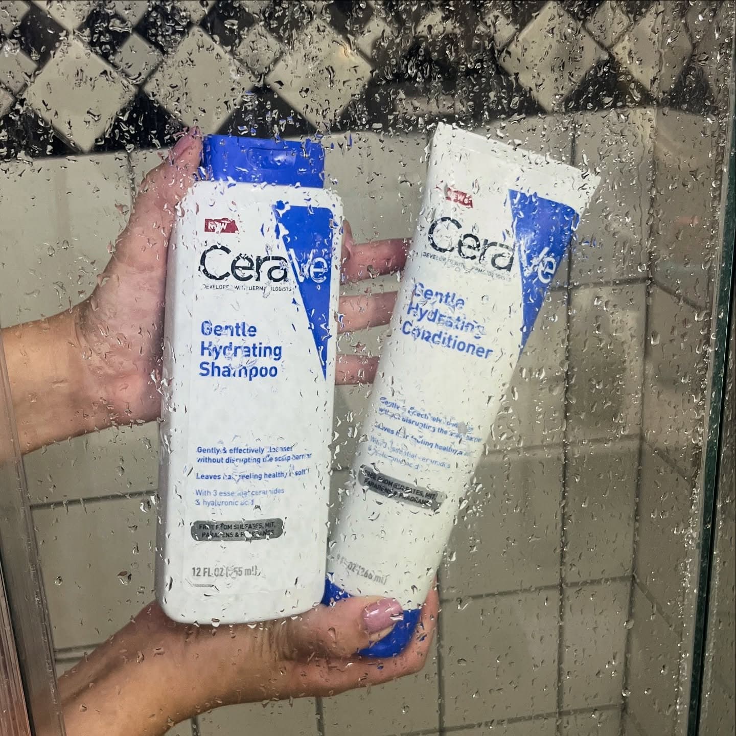 Been using this for the past couple of days. It’s made my hair so soft and smooth! Look at the difference before and aft
