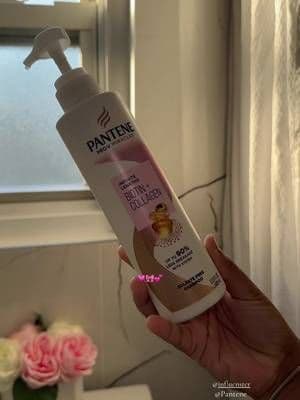 I love both the shampoo and conditioner. It had my curly hair very moisturized it helps detangle my hair an the fragrance was a 10 out of 10. #complimentary #Pantene #GiftedByPantene