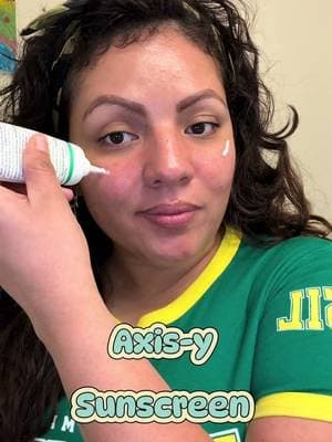 Axis-Y Complete No-Stress Physical Sunscreen protege tu piel del sol mientras la calma y la hidrata. Con ingredientes suaves y calmantes, ayuda a reducir el enrojecimiento, controla el exceso de grasa y deja un acabado ligero sin sensación pesada ni efecto blanco. Perfecto para uso diario y piel sensible. ☀️💚 #tiktokshop #skincare #suncreen #koreanskincare #tiktokspringglowup @AXIS-Y Store US